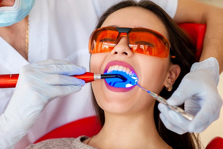 LASER IN ODONTOIATRIA, APPLICAZIONI E BENEFICI